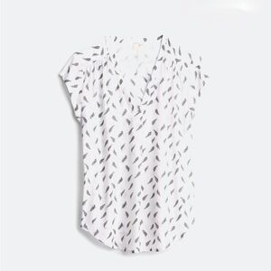Fun 2 Fun White Leaf Pattern Blouse
